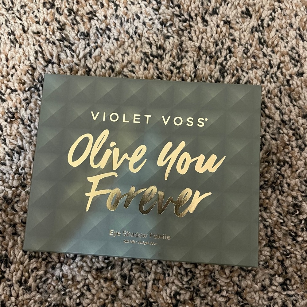 Violet Voss Eyeshadow Pallete